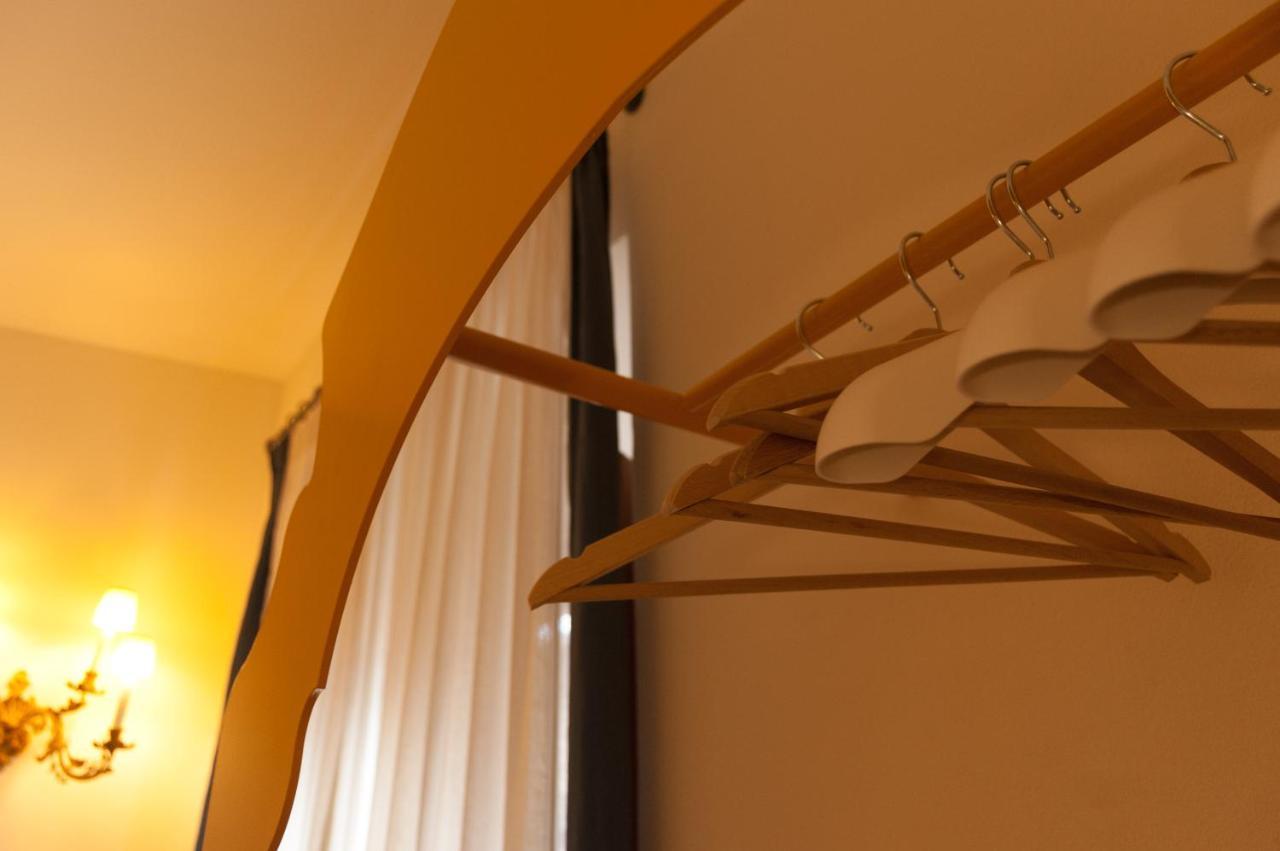 Palazzo Benucci Bed & Breakfast San Gimignano Dış mekan fotoğraf