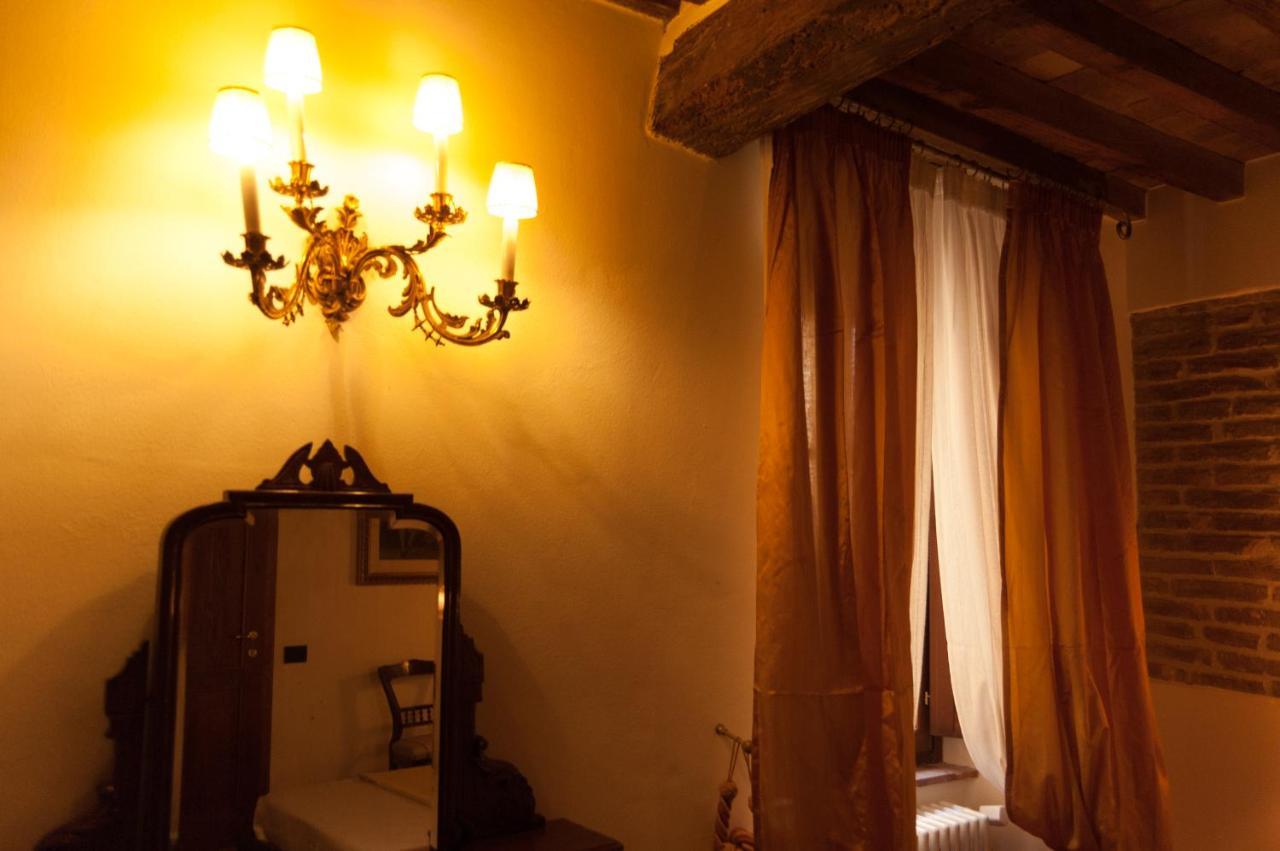 Palazzo Benucci Bed & Breakfast San Gimignano Dış mekan fotoğraf