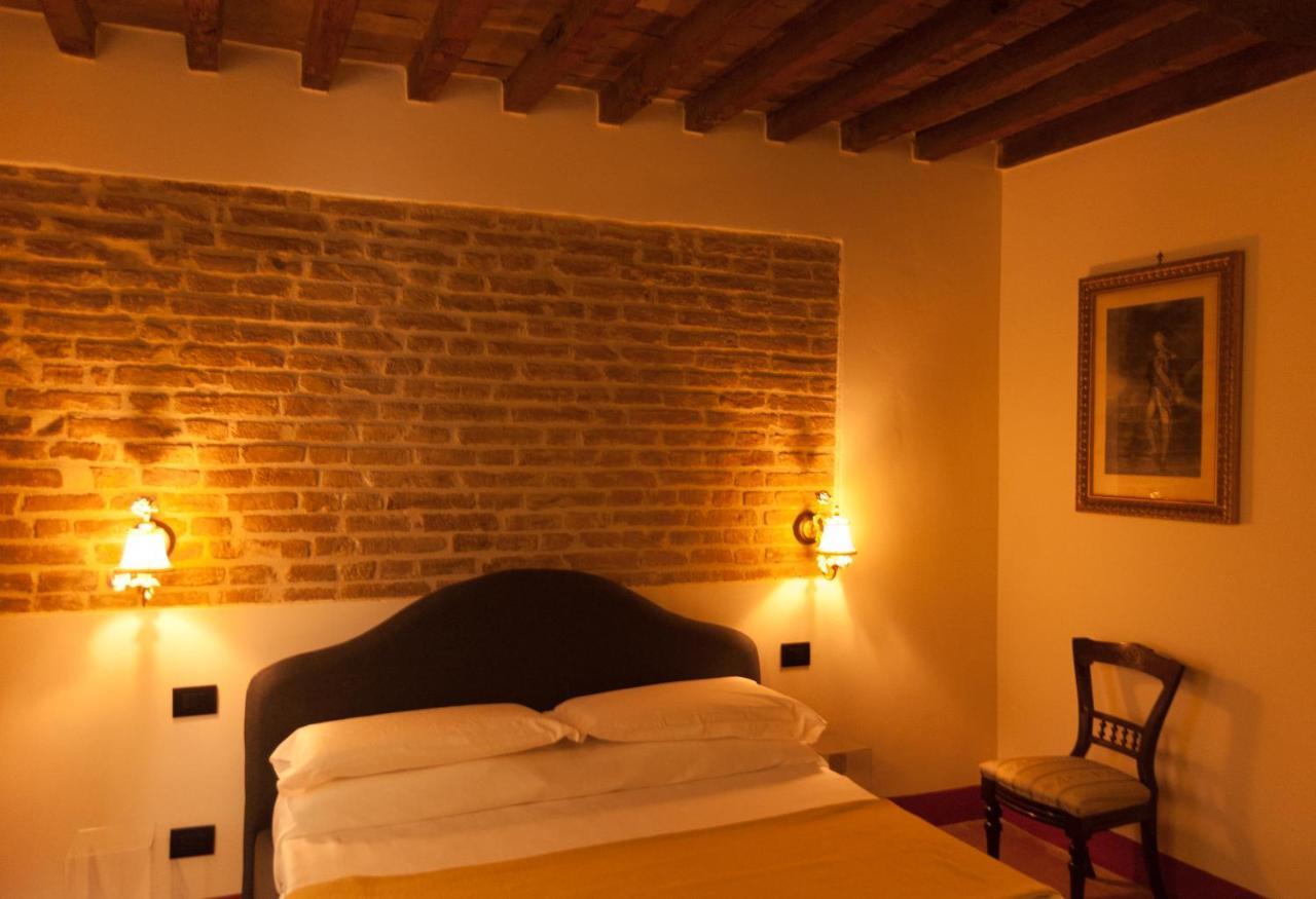 Palazzo Benucci Bed & Breakfast San Gimignano Dış mekan fotoğraf